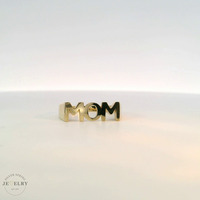 14k Yellow Gold 'MOM' Script Ring