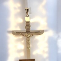 14Kt Yellow Gold Crucifix 