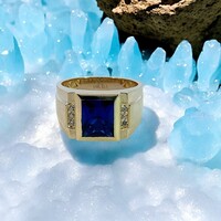 14Kt Blue CZ Signet Ring