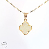 18KT Clover Mother of Pearl Pendant Yellow Gold (CHAIN IS NOT INCLUDED)